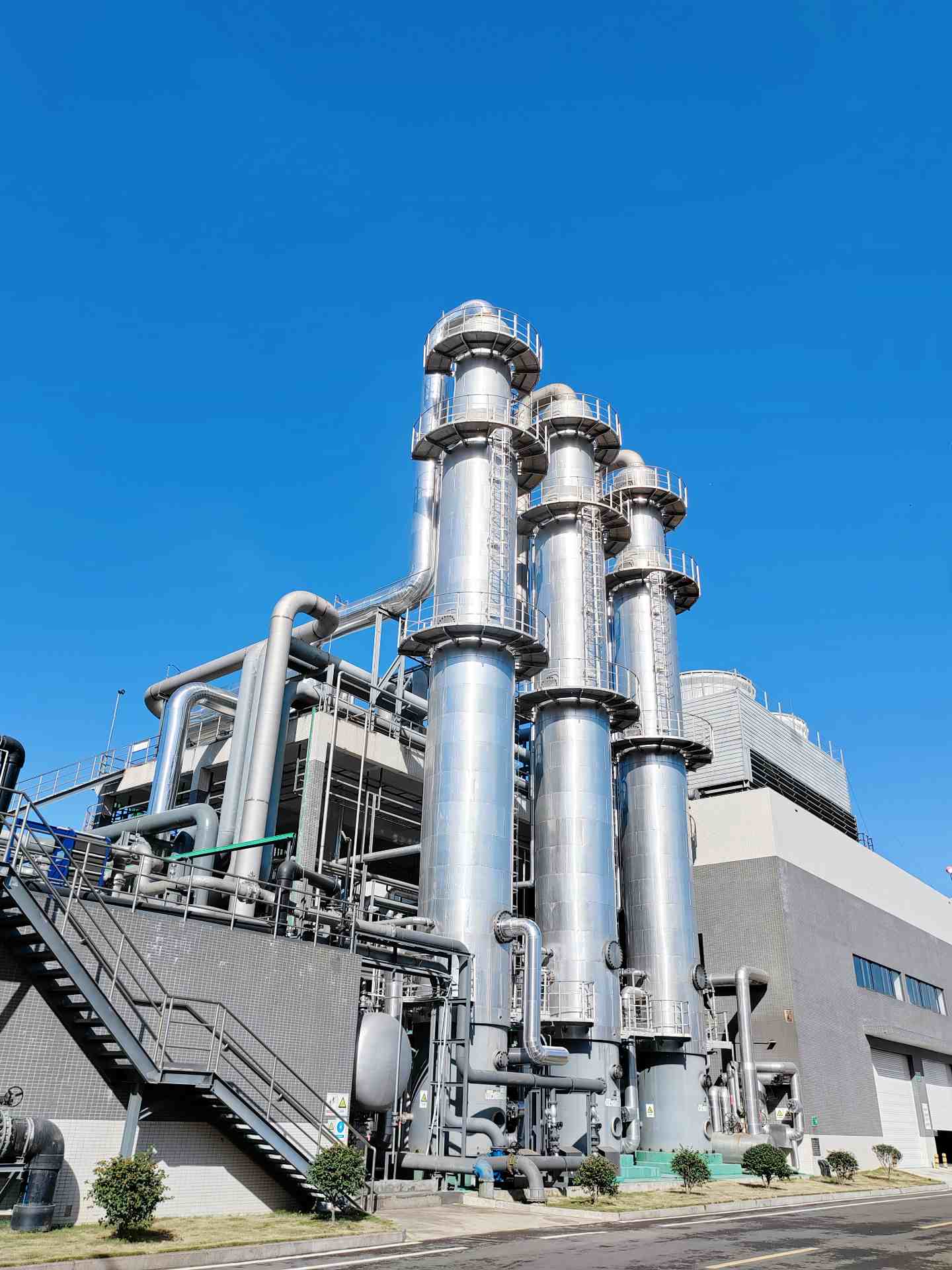 广东某科技有限公司精馏脱氨热泵节能改造项目